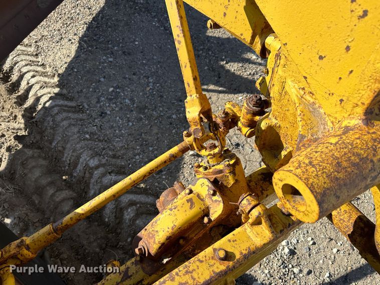 image for item LT9129 Caterpillar 112  motor grader