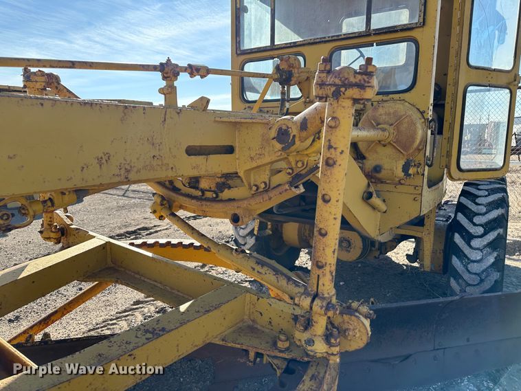 image for item LT9129 Caterpillar 112  motor grader