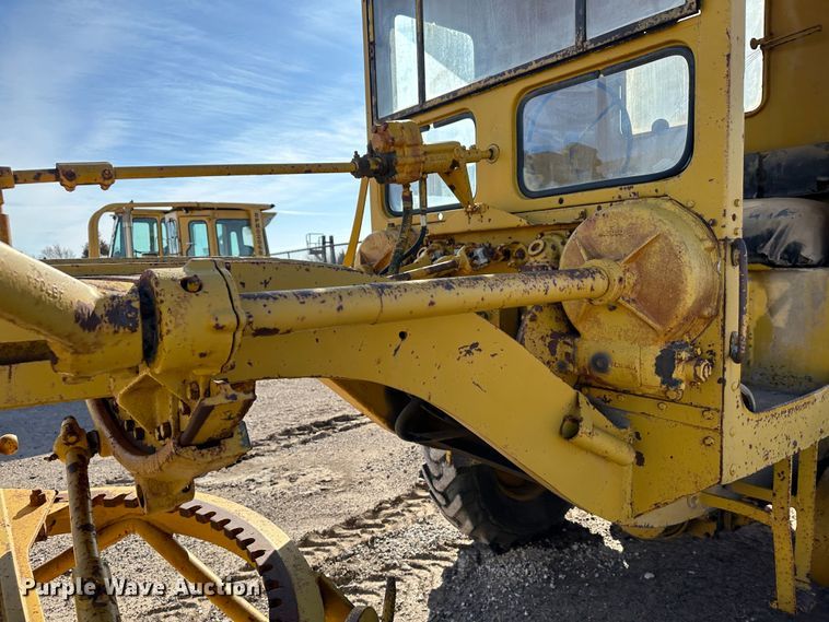 image for item LT9129 Caterpillar 112  motor grader
