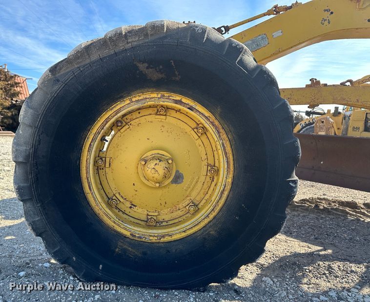 image for item LT9129 Caterpillar 112  motor grader