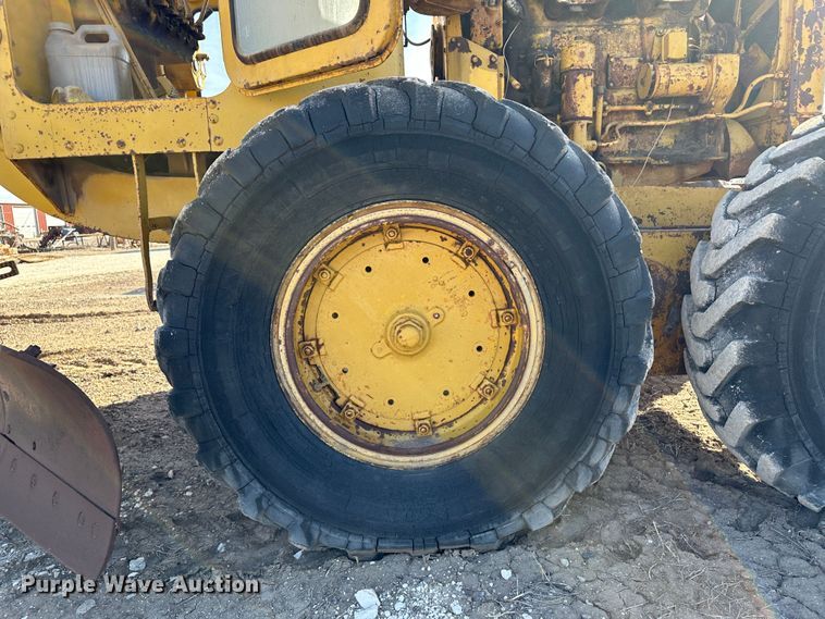 image for item LT9129 Caterpillar 112  motor grader