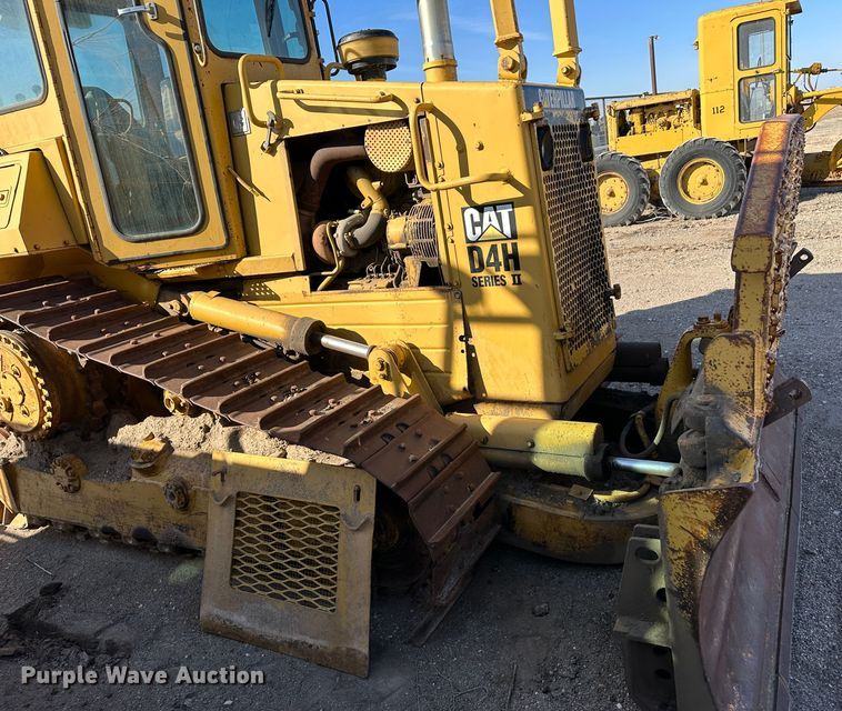 image for item LT9130 Caterpillar D4H Series II  dozer