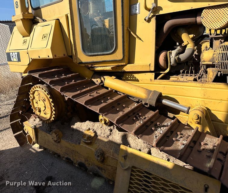 image for item LT9130 Caterpillar D4H Series II  dozer