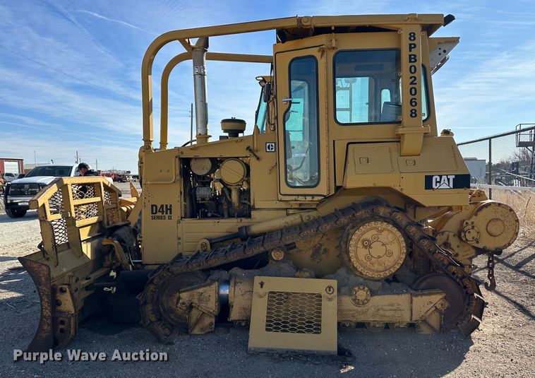image for item LT9130 Caterpillar D4H Series II  dozer