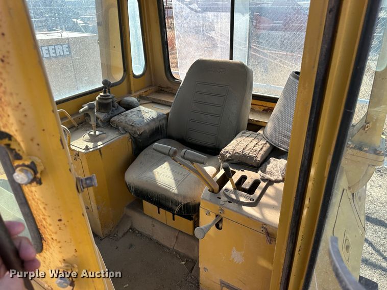 image for item LT9130 Caterpillar D4H Series II  dozer