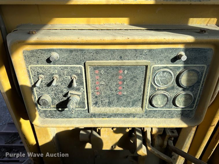 image for item LT9130 Caterpillar D4H Series II  dozer