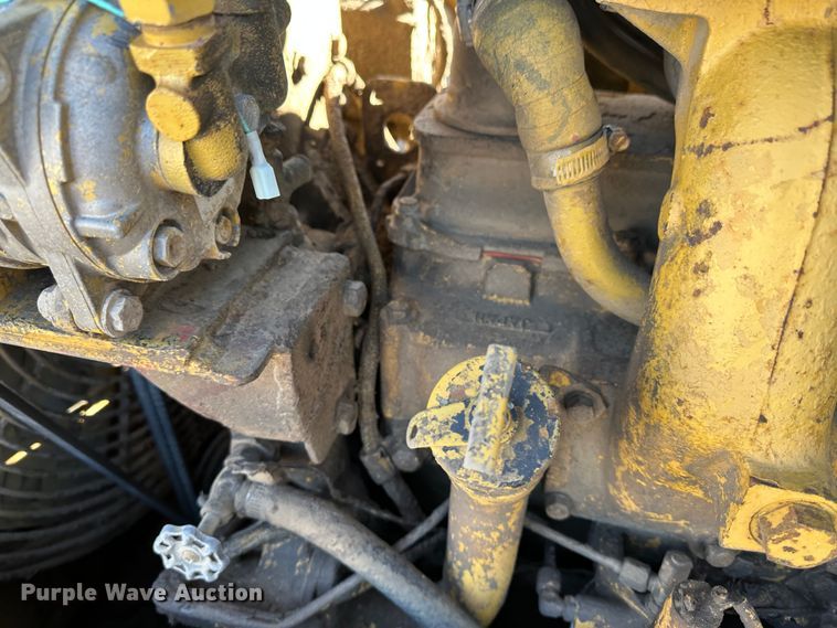 image for item LT9130 Caterpillar D4H Series II  dozer