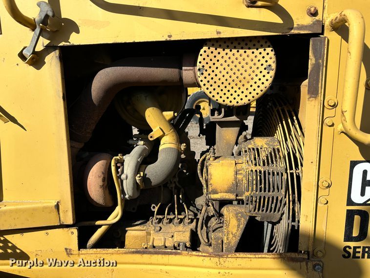 image for item LT9130 Caterpillar D4H Series II  dozer