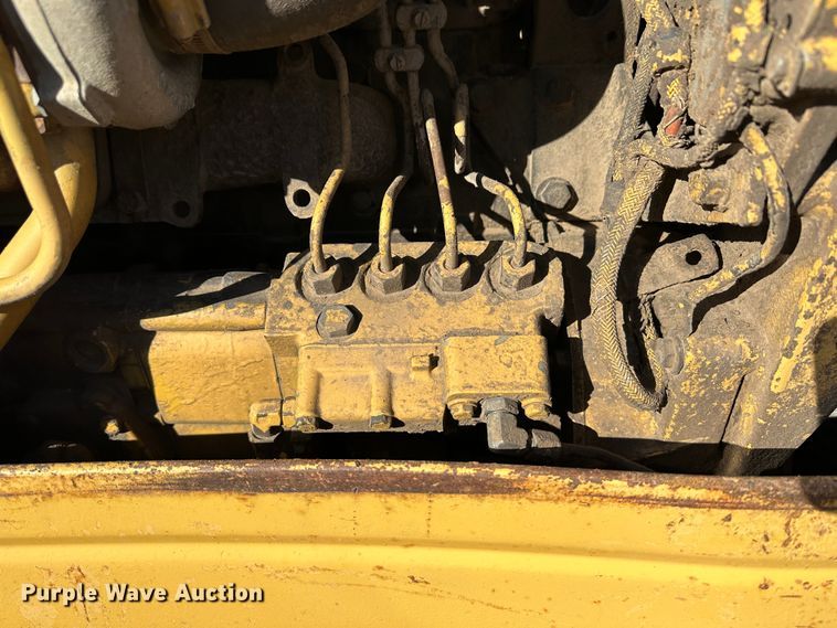 image for item LT9130 Caterpillar D4H Series II  dozer