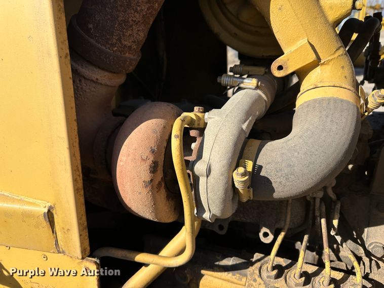 image for item LT9130 Caterpillar D4H Series II  dozer