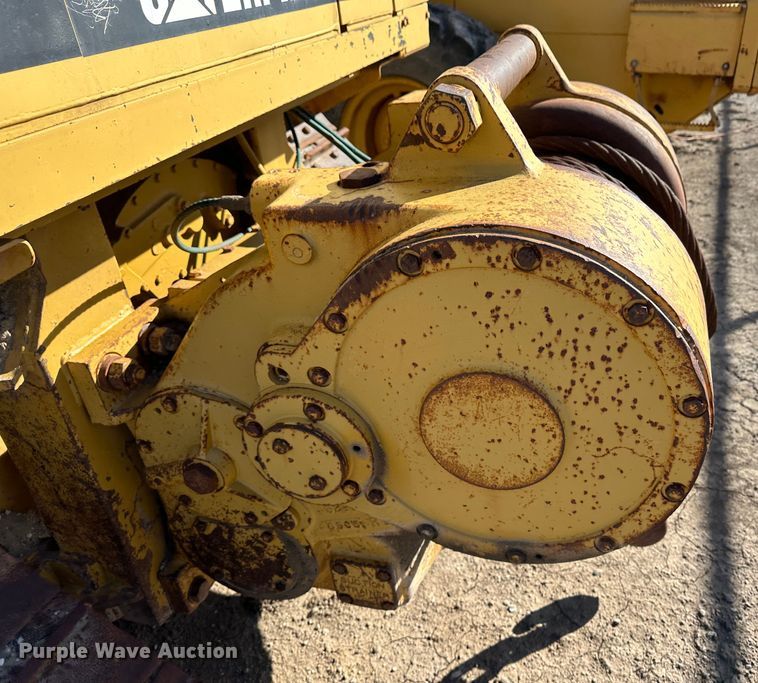 image for item LT9130 Caterpillar D4H Series II  dozer