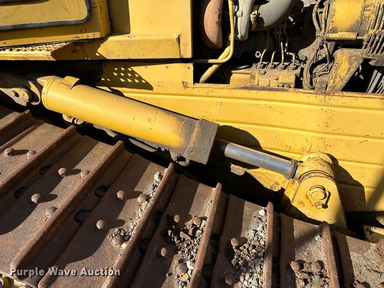 image for item LT9130 Caterpillar D4H Series II  dozer
