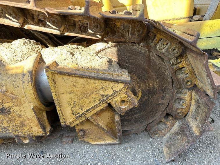 image for item LT9130 Caterpillar D4H Series II  dozer