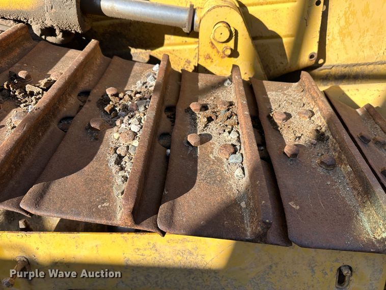 image for item LT9130 Caterpillar D4H Series II  dozer