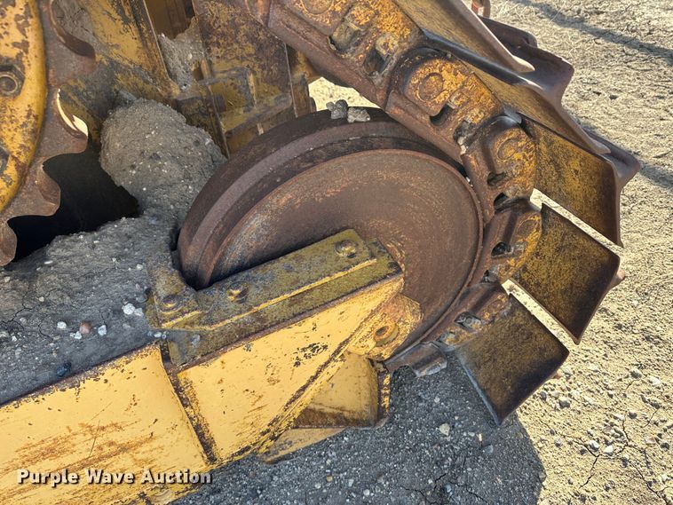 image for item LT9130 Caterpillar D4H Series II  dozer