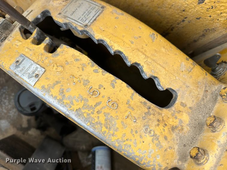 image for item LT9171 1978 Caterpillar 633D  elevating scraper