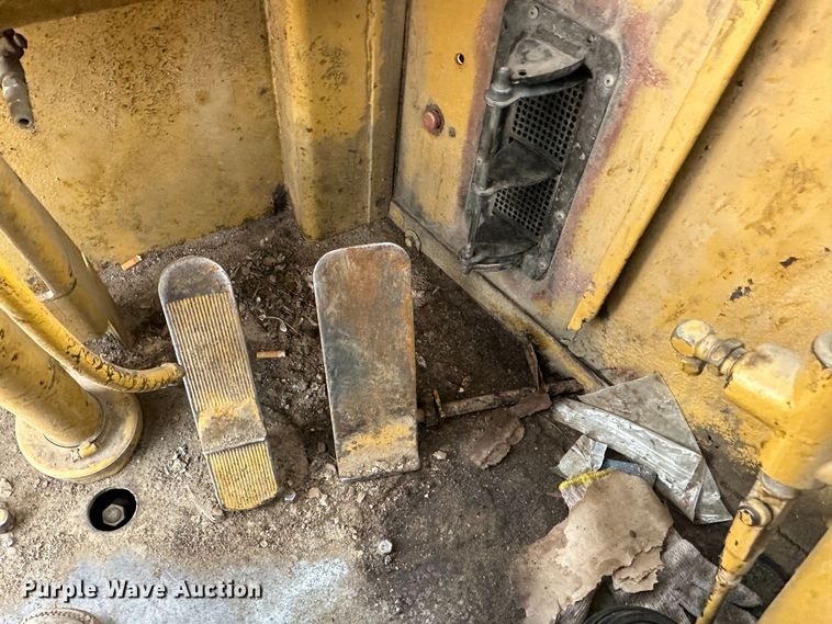 image for item LT9171 1978 Caterpillar 633D  elevating scraper