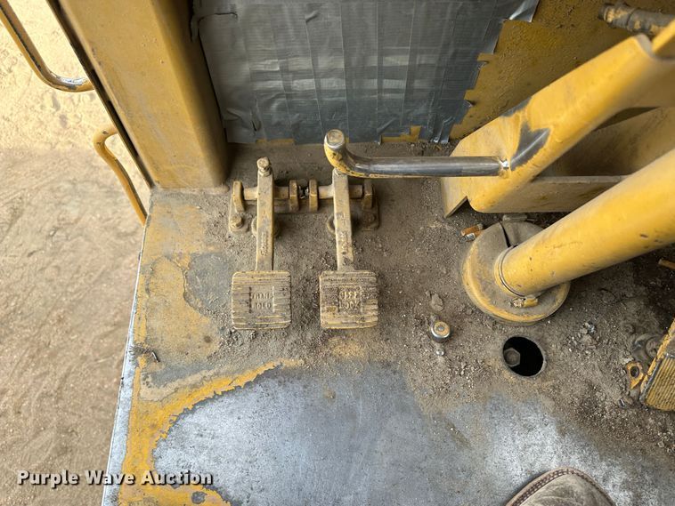 image for item LT9171 1978 Caterpillar 633D  elevating scraper