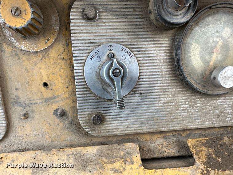 image for item LT9171 1978 Caterpillar 633D  elevating scraper