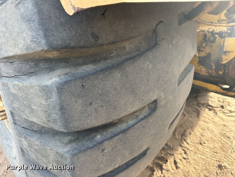 image for item LT9171 1978 Caterpillar 633D  elevating scraper