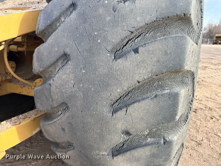 image for item LT9171 1978 Caterpillar 633D  elevating scraper