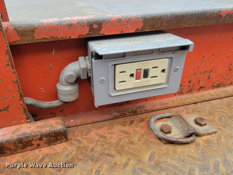 image for item LV9326 1999 Sky Jack SJIII 3220  scissor lift