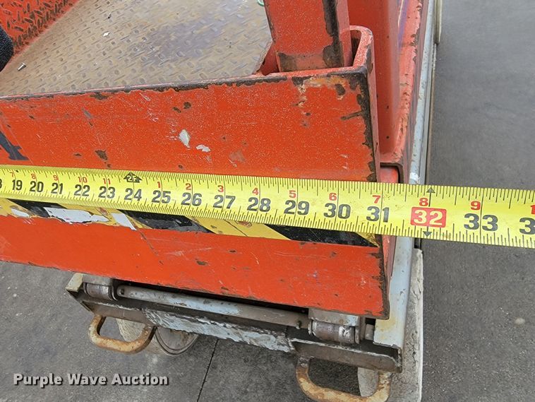 image for item LV9326 1999 Sky Jack SJIII 3220  scissor lift