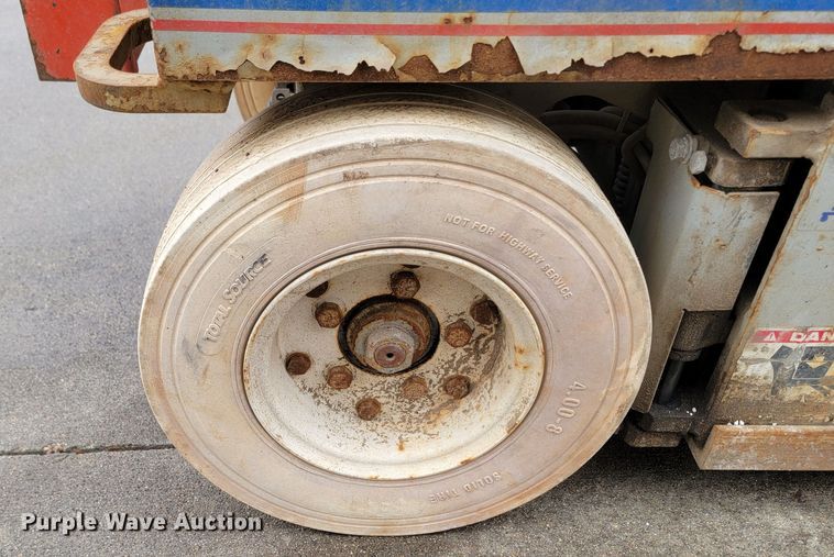 image for item LV9326 1999 Sky Jack SJIII 3220  scissor lift