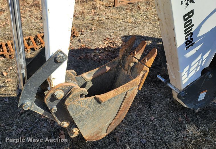 image for item MB9815 Bobcat 8811  skid steer backhoe