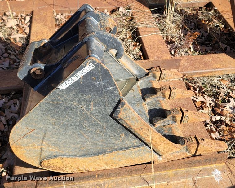 image for item MB9815 Bobcat 8811  skid steer backhoe