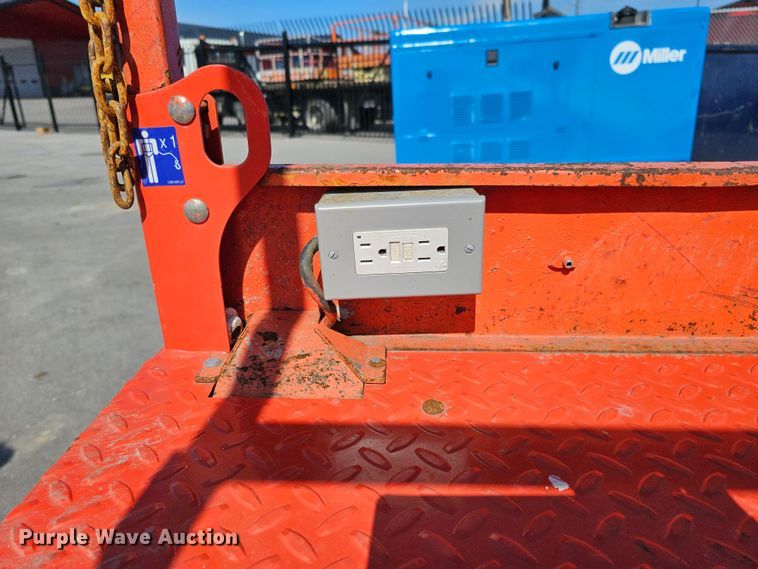 image for item MC9618 2006 Skyjack SJIII 3219  scissor lift