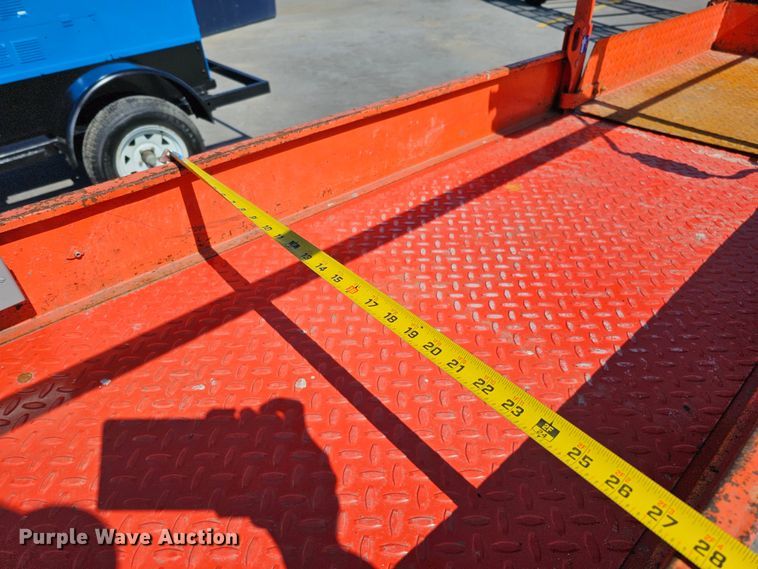 image for item MC9618 2006 Skyjack SJIII 3219  scissor lift