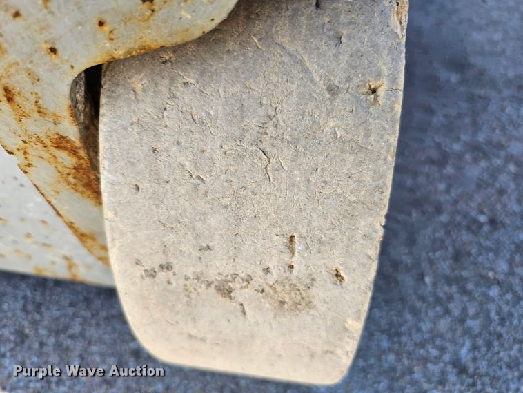 image for item MC9618 2006 Skyjack SJIII 3219  scissor lift