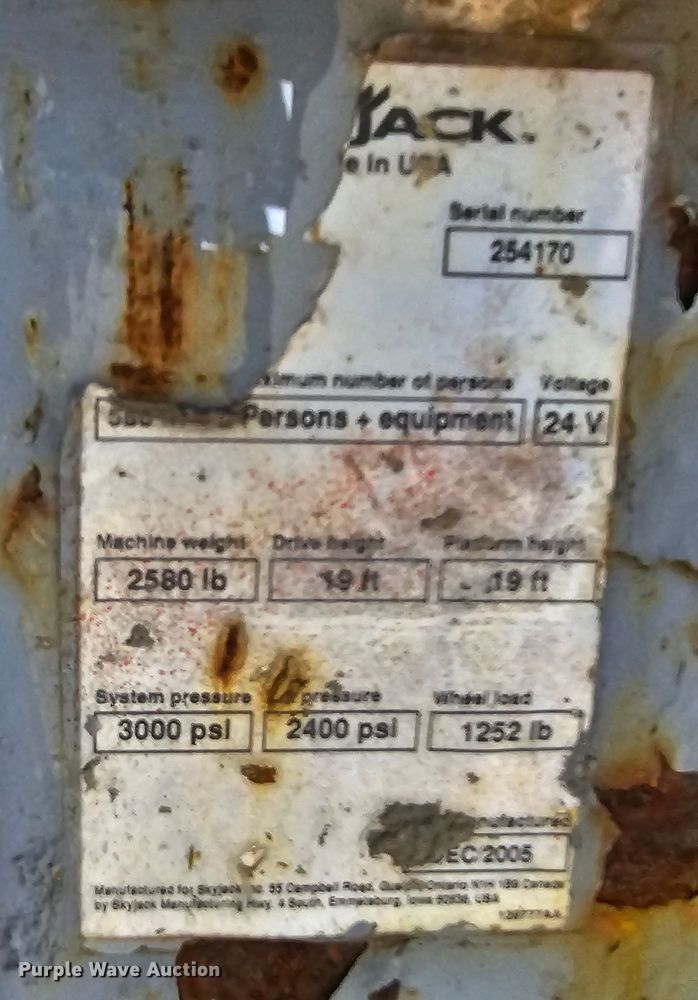 image for item MC9618 2006 Skyjack SJIII 3219  scissor lift