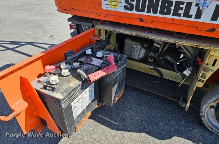 image for item MC9619 2014 JLG 1230ES  vertical lift