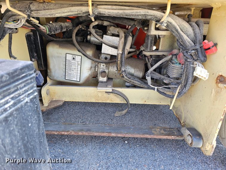 image for item MC9619 2014 JLG 1230ES  vertical lift