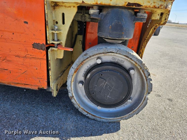 image for item MC9619 2014 JLG 1230ES  vertical lift