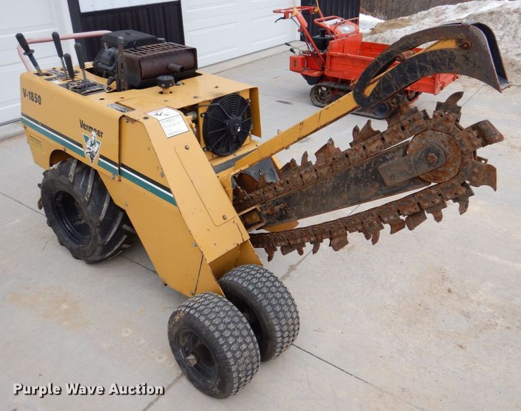 image for item MC9832 1995 Vermeer V-1850  trencher