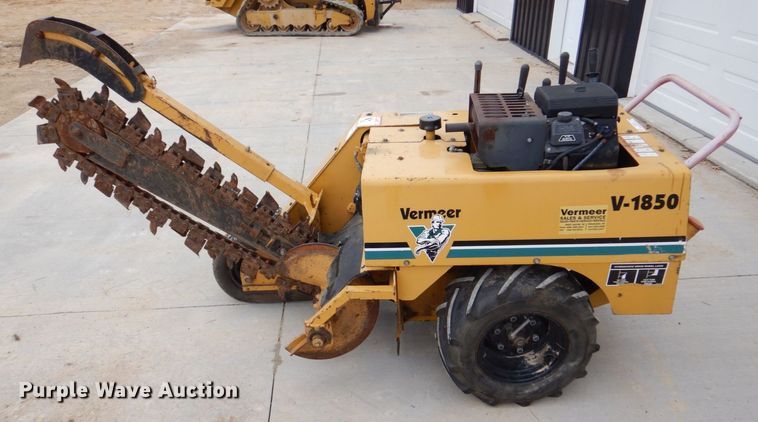 image for item MC9832 1995 Vermeer V-1850  trencher