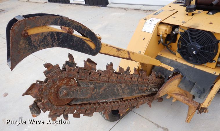 image for item MC9832 1995 Vermeer V-1850  trencher