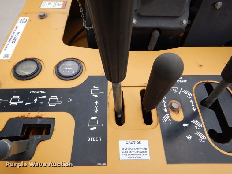 image for item MC9832 1995 Vermeer V-1850  trencher