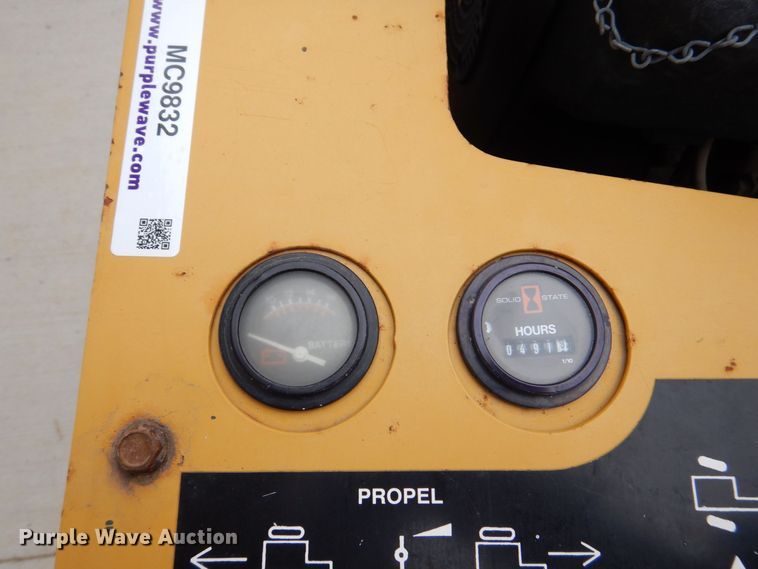 image for item MC9832 1995 Vermeer V-1850  trencher