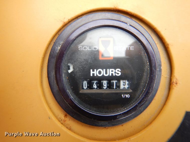 image for item MC9832 1995 Vermeer V-1850  trencher