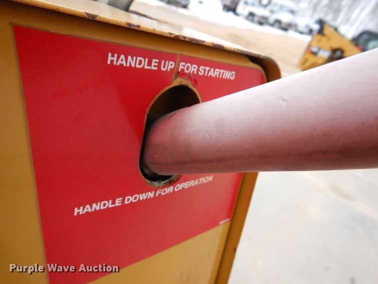 image for item MC9832 1995 Vermeer V-1850  trencher