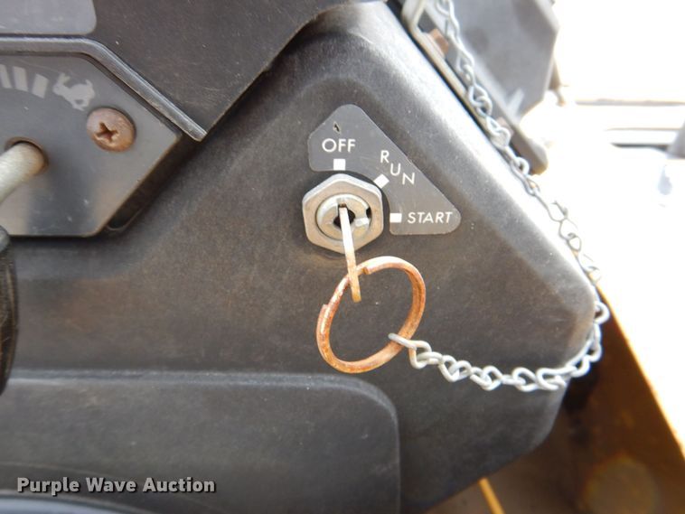 image for item MC9832 1995 Vermeer V-1850  trencher