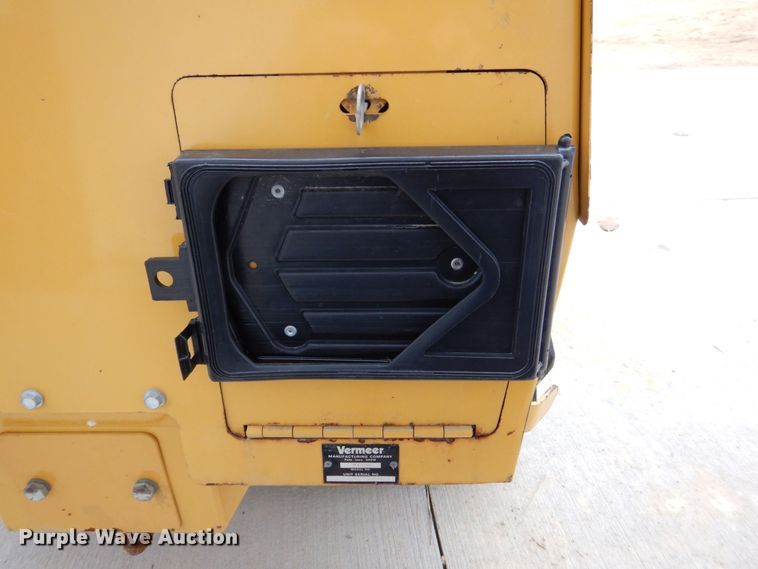 image for item MC9832 1995 Vermeer V-1850  trencher