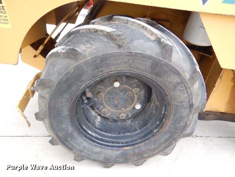 image for item MC9832 1995 Vermeer V-1850  trencher