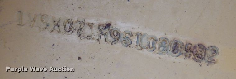 image for item MC9832 1995 Vermeer V-1850  trencher