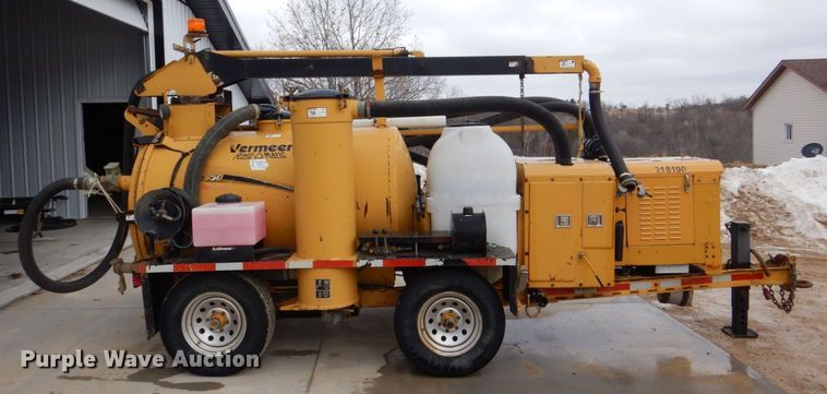 image for item MC9833 2005 Vermeer Ring-o-matic 550  vacuum excavator