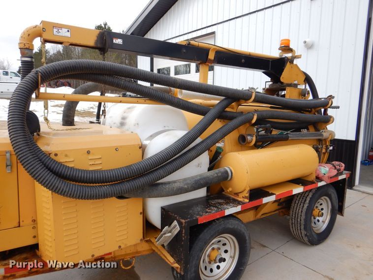 image for item MC9833 2005 Vermeer Ring-o-matic 550  vacuum excavator